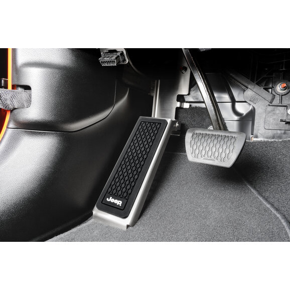 Quadratec Jeep License Driver Side Dead Pedal w/ Jeep Logo Quadratec Jeep License Driver Side Dead Pedal w/ Jeep Logo for 18-26 Jeep Wrangler JL & Gladiator JT Including 4Xe