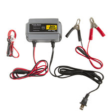 Scosche PowerUp 700 Car Jump Starter w/USB Power Bank and LED Flashlight  Black PBJ700-1 - Best Buy