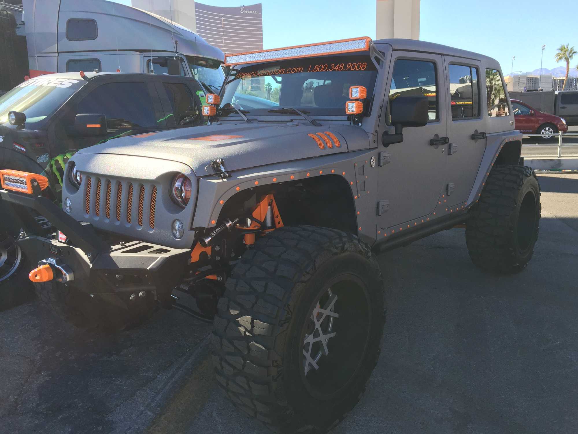 Starwood Custom Battleship Gray Jeep Wrangler JK | Quadratec