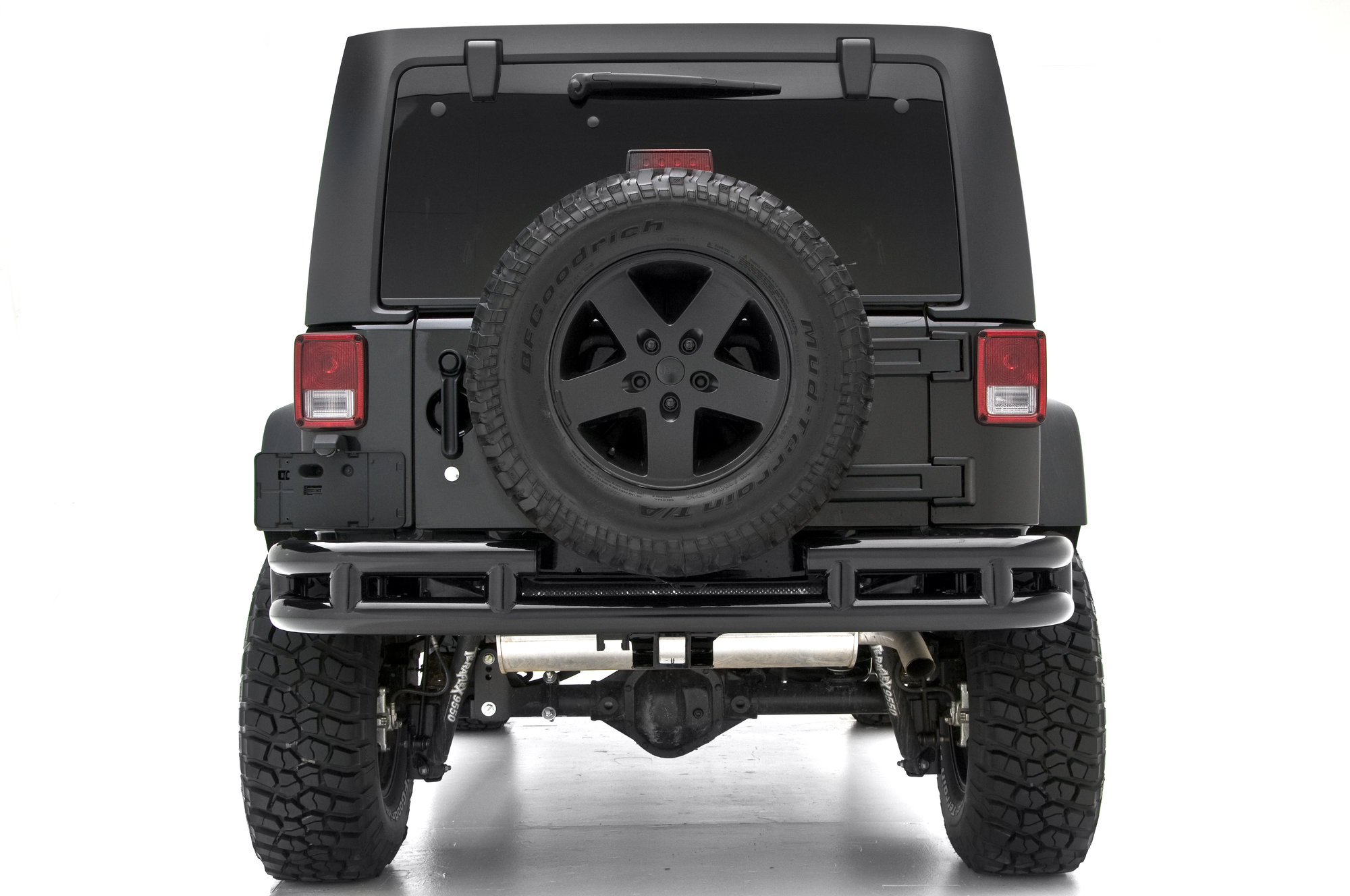 Smittybilt Rear Tubular Bumper with Hitch for 07-18 Jeep Wrangler JK |  Quadratec