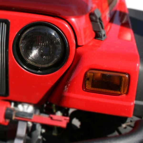 Rugged Ridge  Headlight & Turn Signal Cover in Smoke for 97-06 Jeep  Wrangler TJ & Unlimited | Quadratec