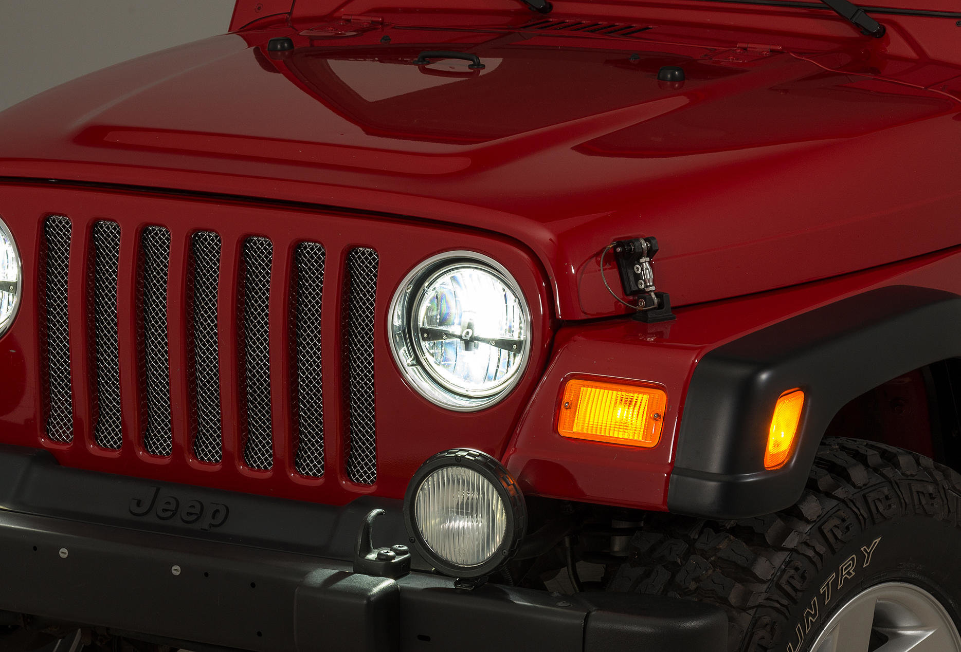 Quadratec Gen II LED Headlights & LED Tail Light Kit for 97-06 Jeep  Wrangler TJ