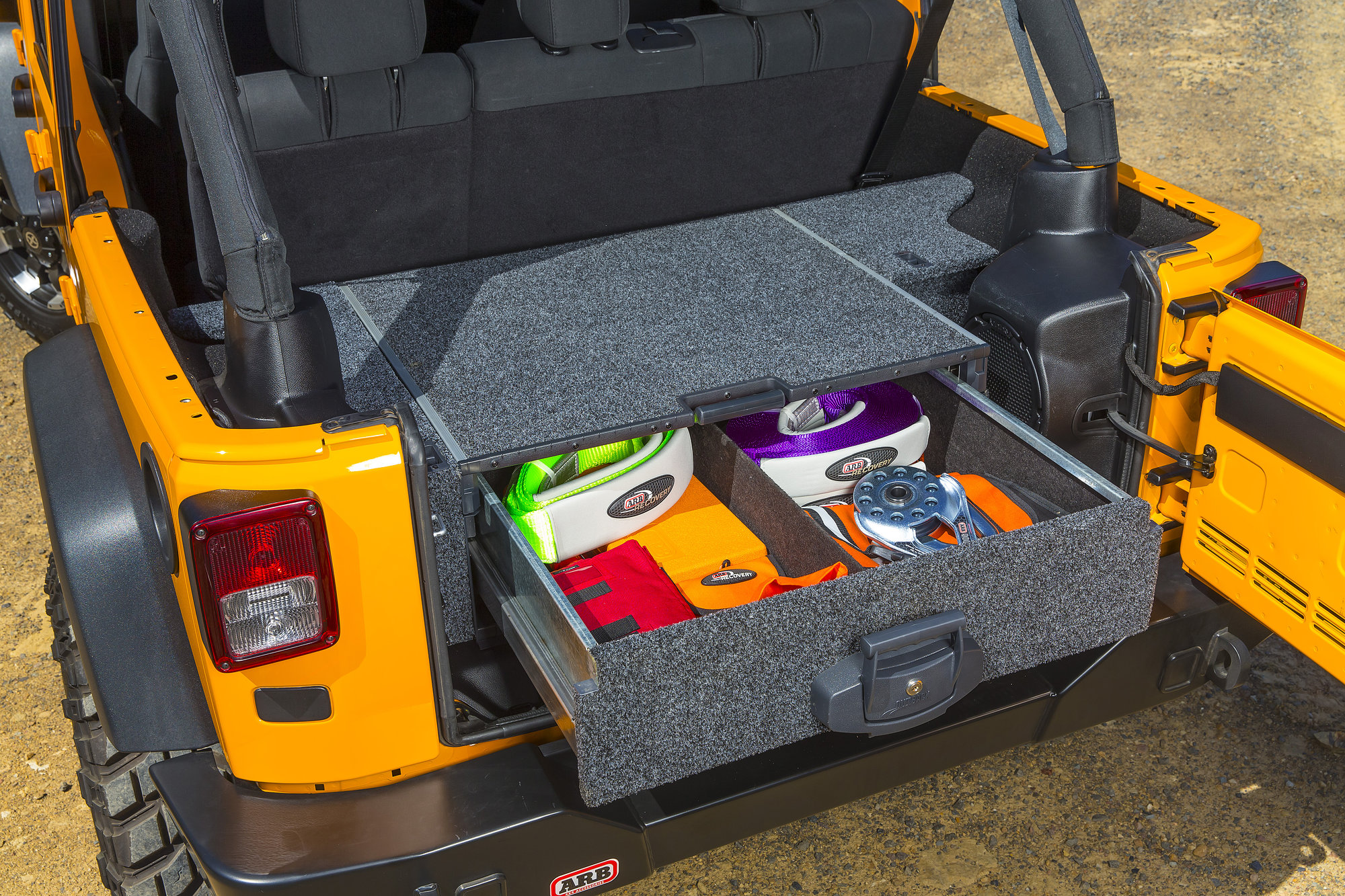ARB Side Floor Kit for 07-21 Jeep Wrangler JL & JK Unlimited with Roller  Drawer | Quadratec