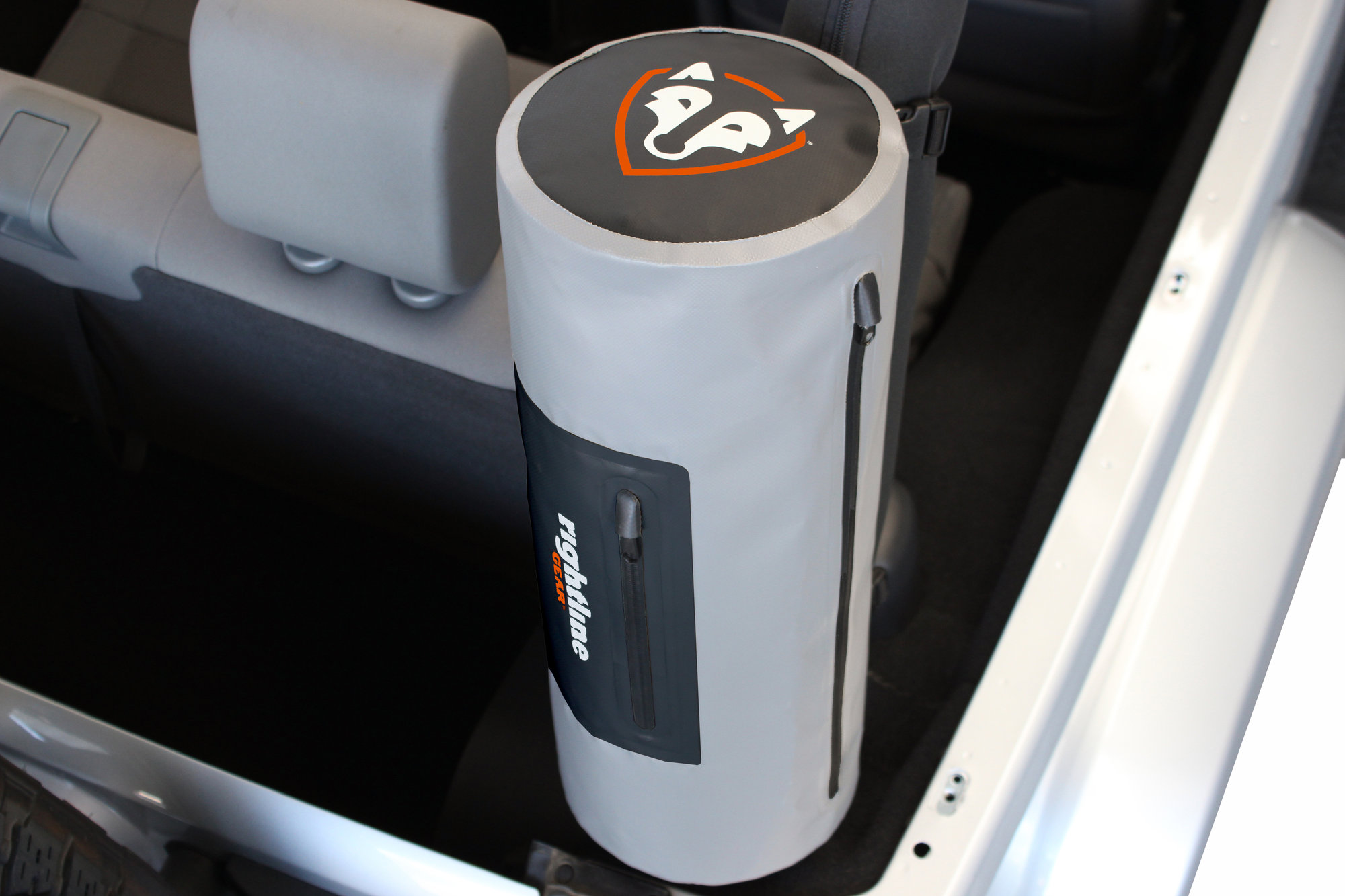 Rightline Gear 4x4 Roll Bar Storage Bag for 5518 Jeep CJ Vehicles