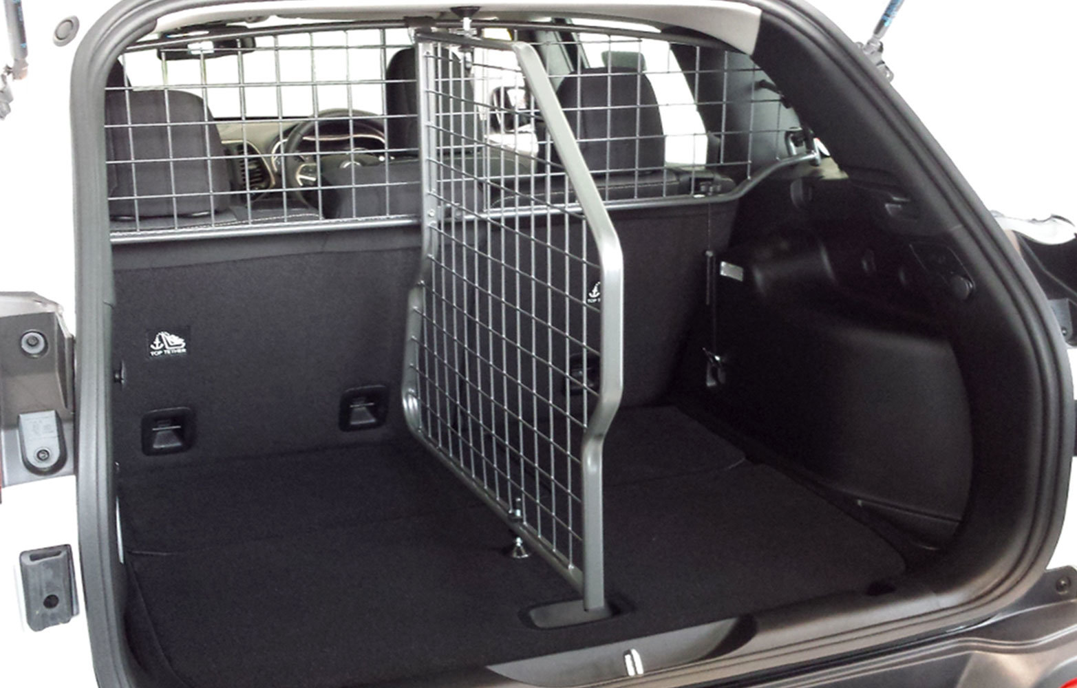 Travall TDG1446D Travall Pet Divider for 1416 Jeep Cherokee KL Quadratec