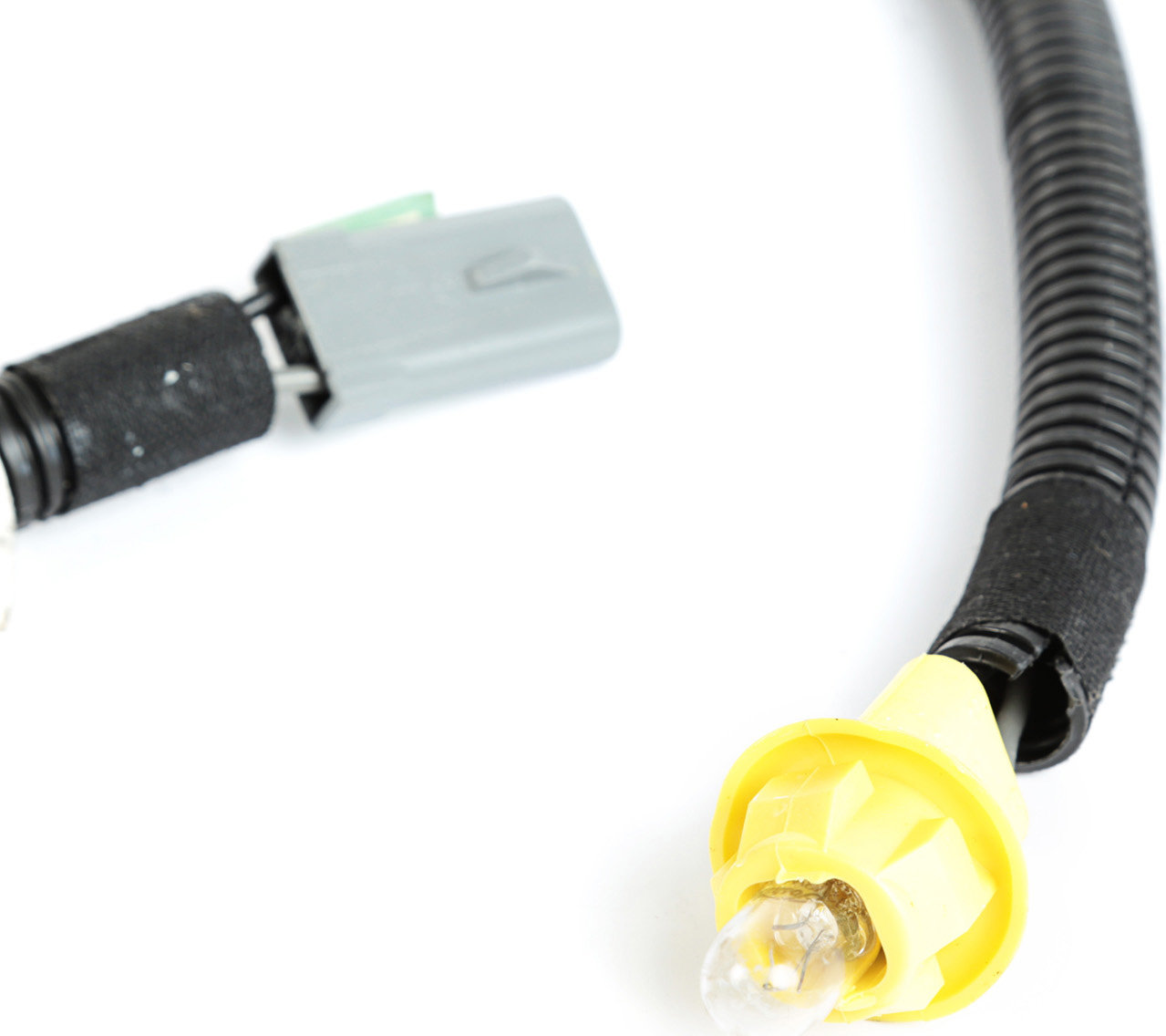 OMIX S56001433 Side Marker Socket for 8795 Jeep Wrangler YJ Import