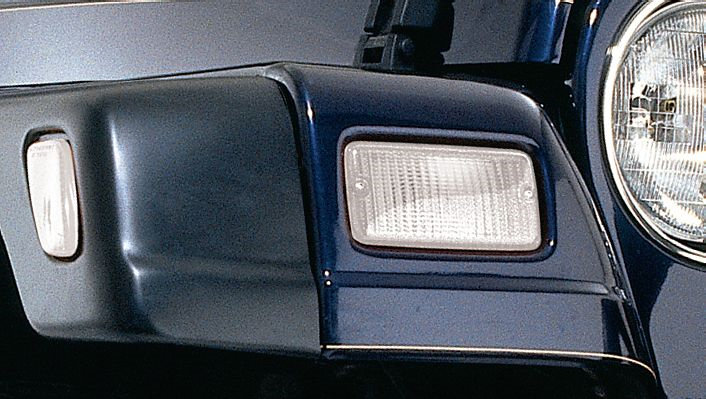Crown Automotive RT28015 Clear Corner & Turn Signal Lens Kit for 97-06 Jeep  Wrangler TJ & Unlimited | Quadratec