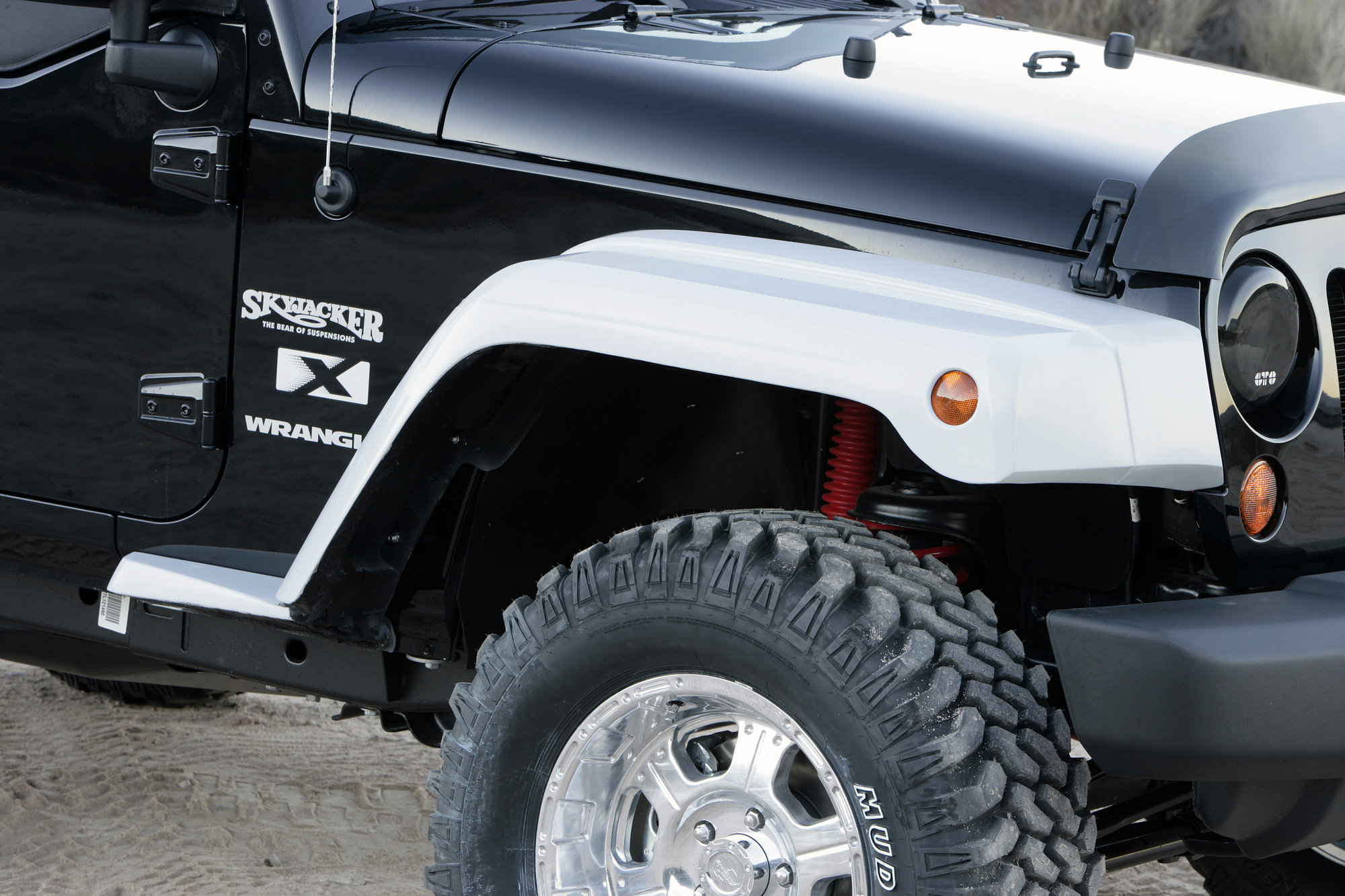 Xenon 9000 Step Down Design Fender Flare Kit with Extensions for 0718 Jeep Wrangler Unlimited