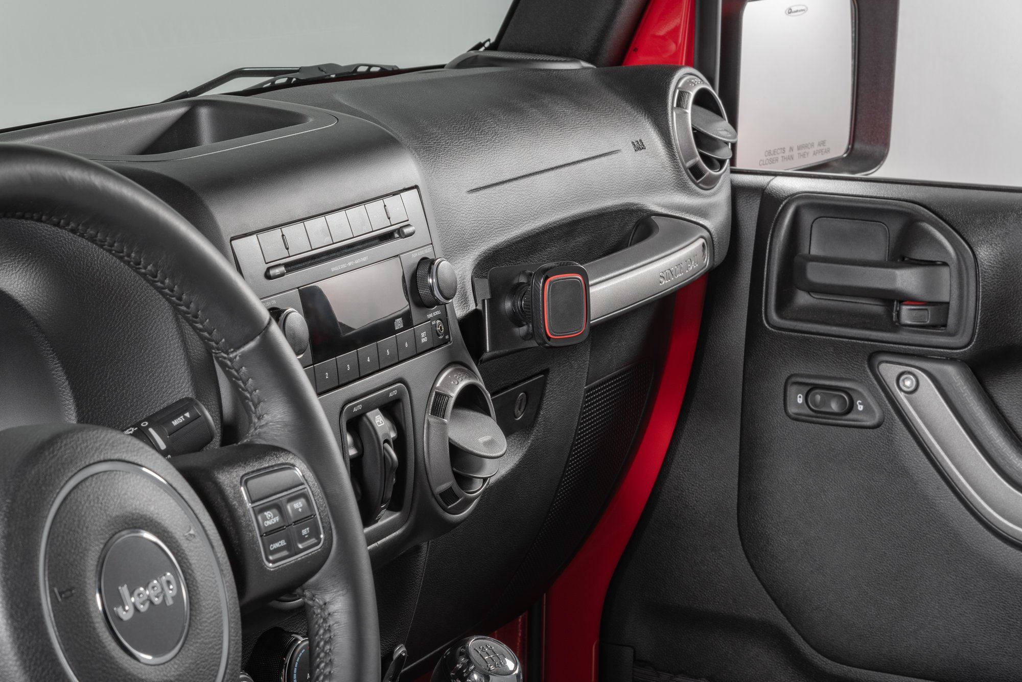 Quadratec Magnetic Grab Handle Phone Mount for 07-18 Jeep Wrangler JK |  Quadratec