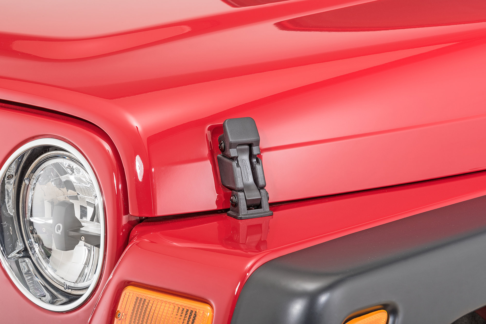 Daystar Hood Latch Upgrade Red for Jeep Wrangler JK 2007-2017