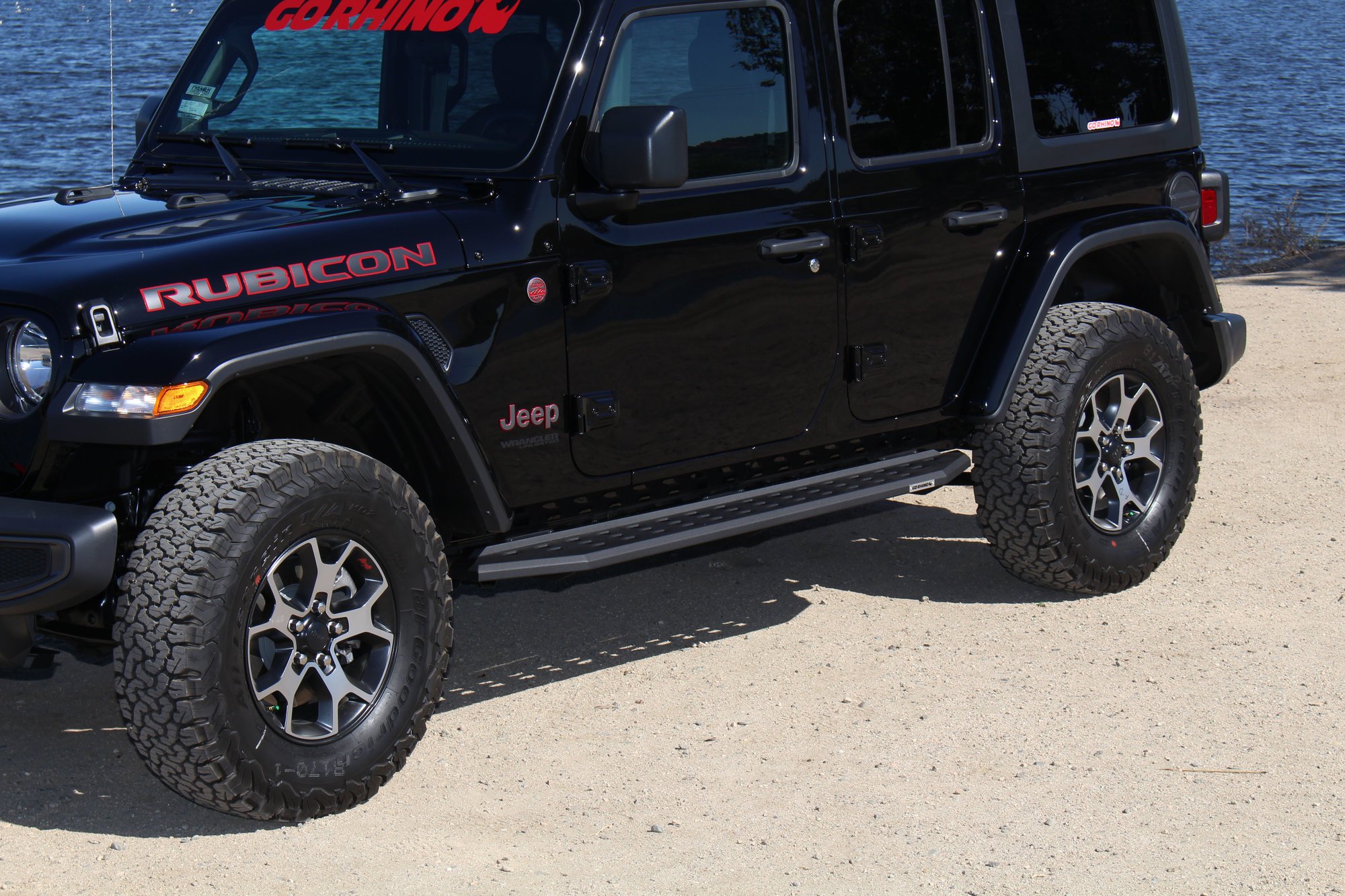 Go Rhino RB20 Running Boards for 18-20 Jeep Wrangler JL Unlimited |  Quadratec