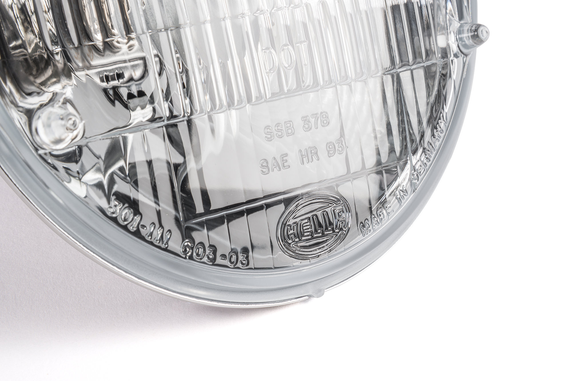 Hella 002395301 Vision Plus 7