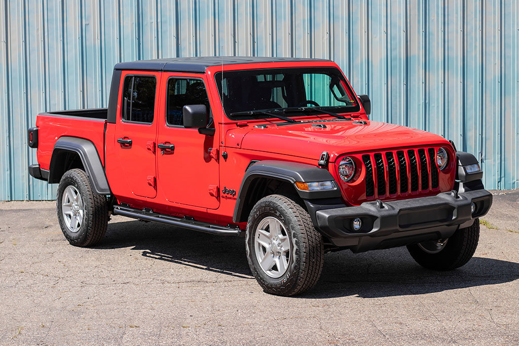 JCR Offroad Classic Rock Sliders for 2021 Jeep Gladiator JT Quadratec