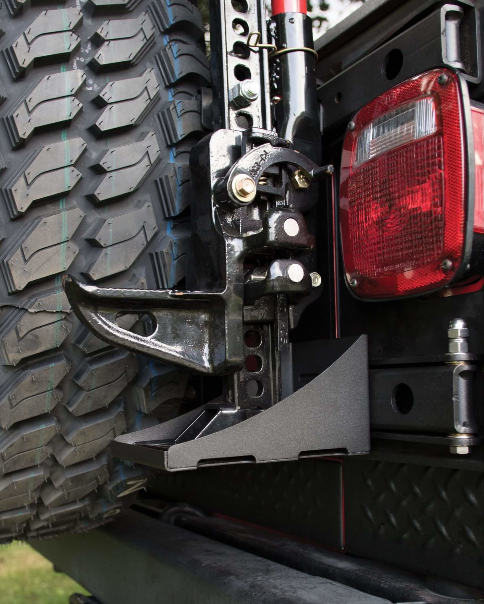 MORryde JP54-024 Off-Road Jack Carrier for 97-06 Jeep Wrangler TJ with  MORryde Tailgate Hinges | Quadratec