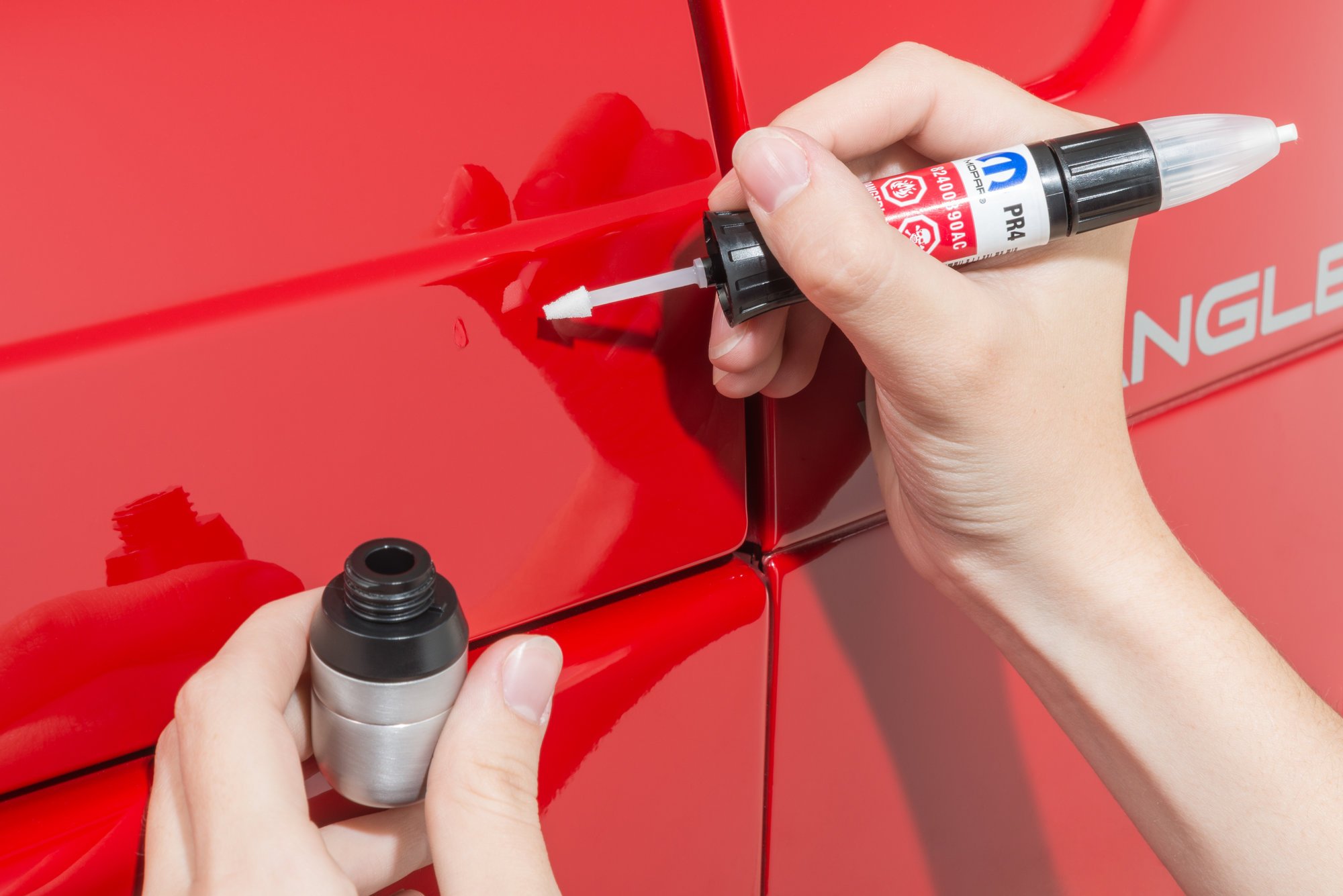 Mopar 1/2oz Touch Up Paint Pen for Jeep Vehicles
