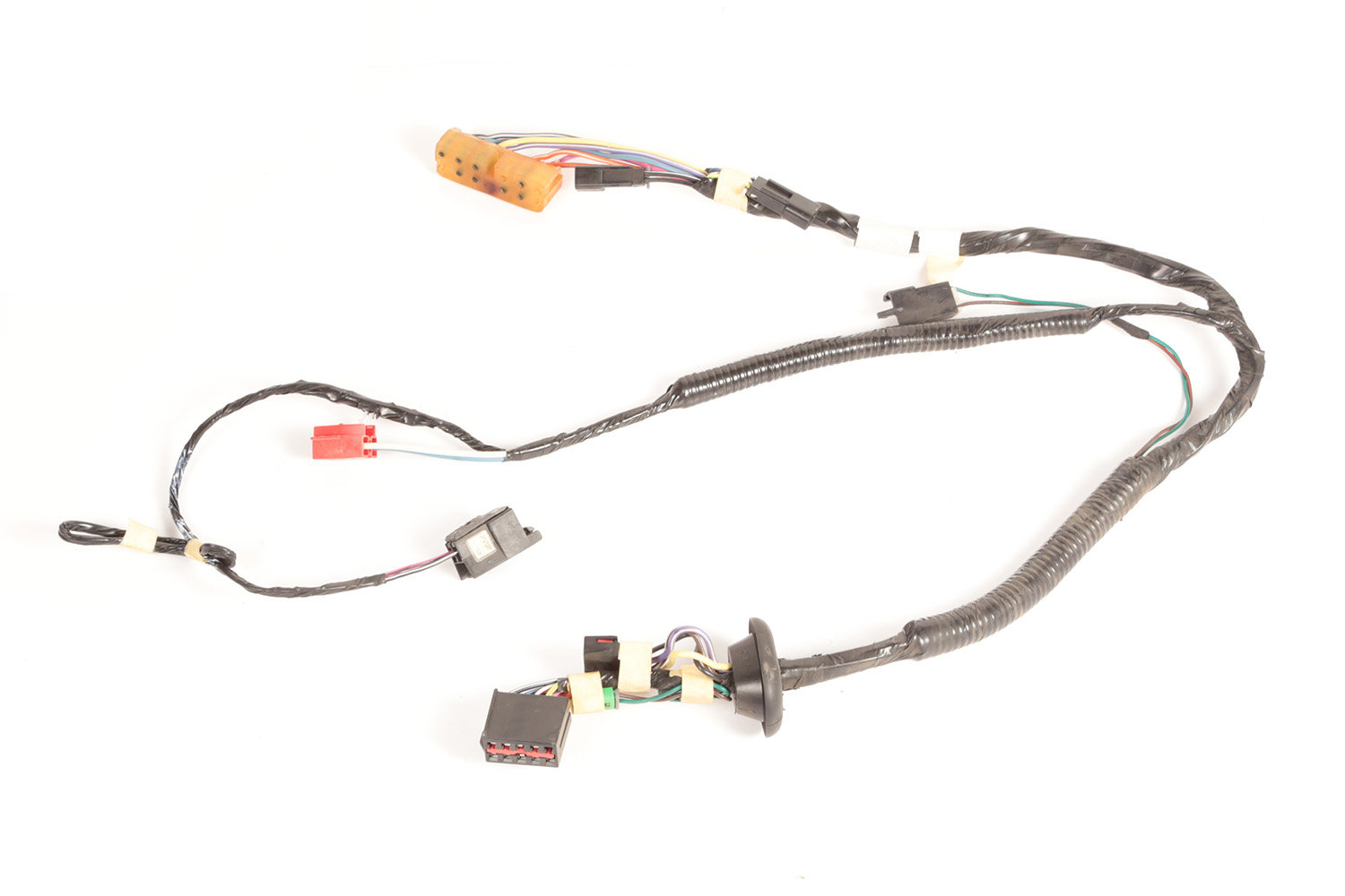 Jeep Grand Cherokee Door Wiring Harness from www.quadratec.com