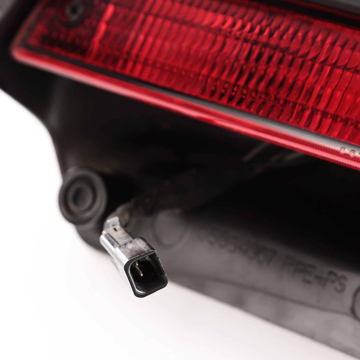 おすすめ OMIX S-5ED63PS1 Stop Lamp Assembly for 94-96 Jeep Cherokee まつ毛・つけまつ毛用品