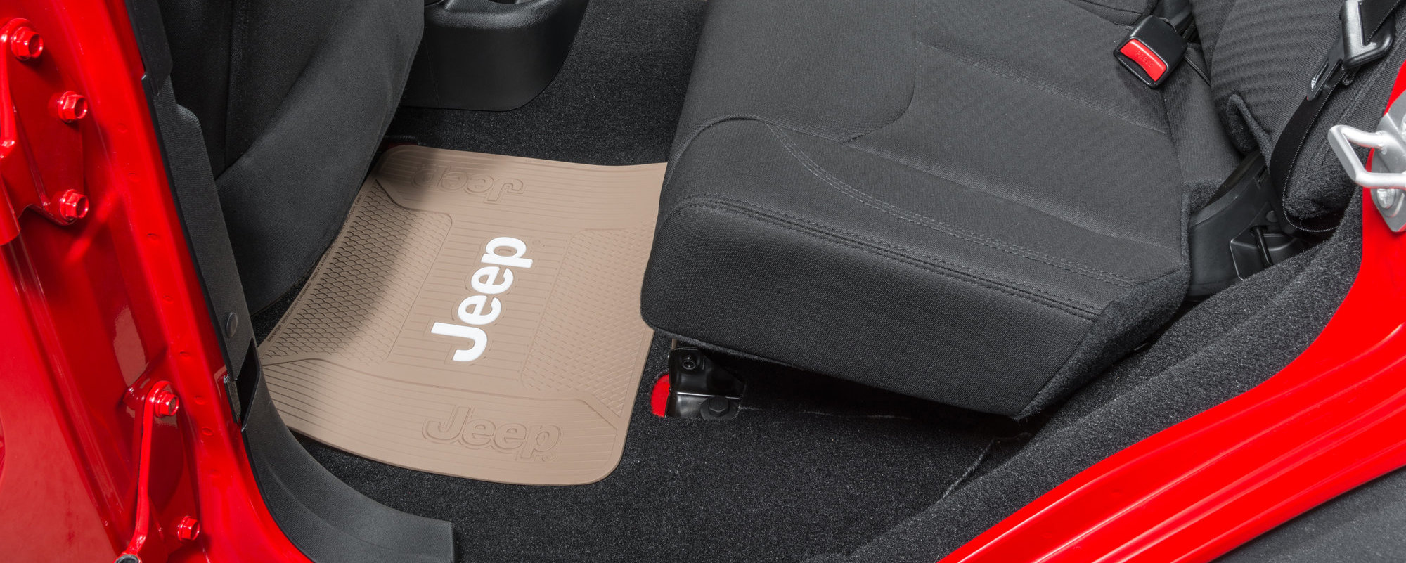 Plasticolor Jeep Logo Elite Series Rear Utility Mat Quadratec