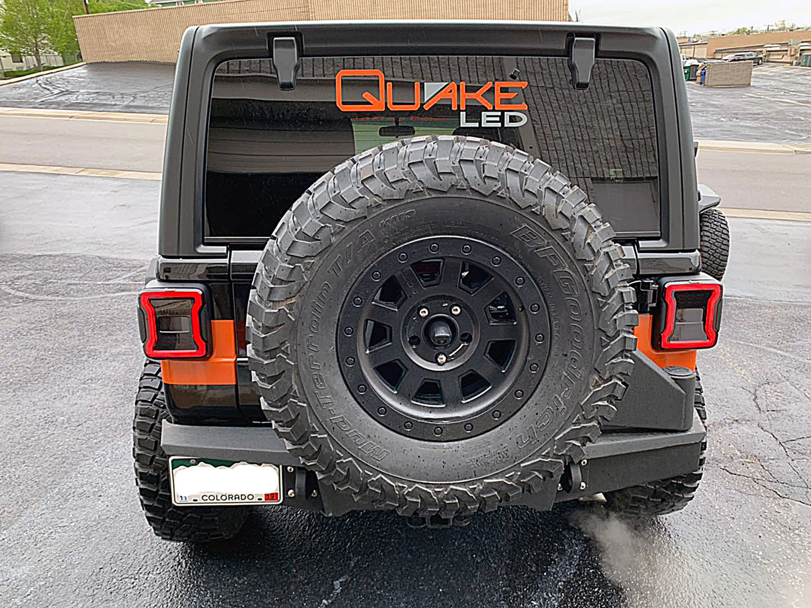 Quake LED QTE558 Blackout LED Replacement Tail Lights for 18-20 Jeep  Wrangler JL | Quadratec