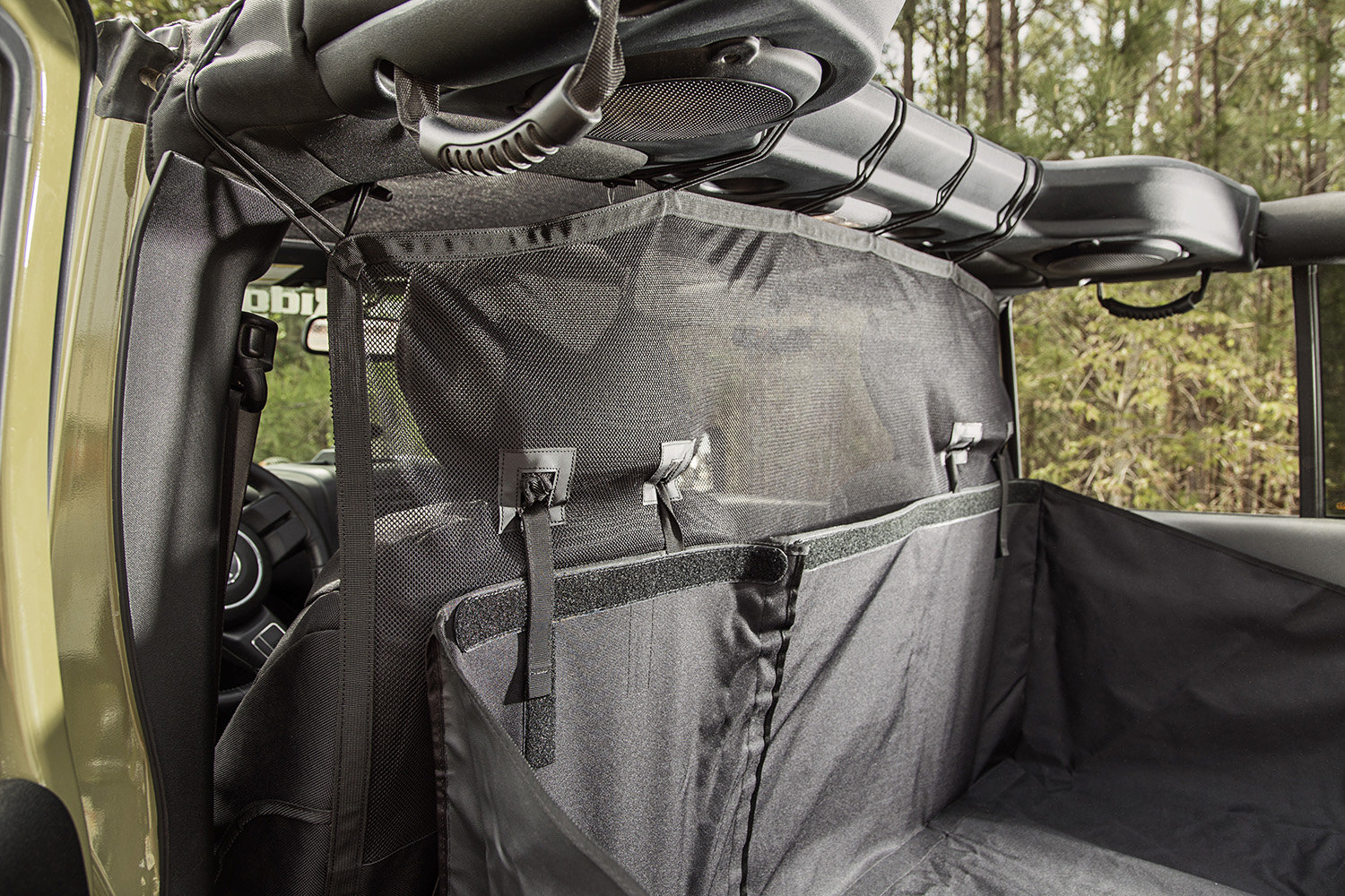 Rugged Ridge 13260 05 Front C2 Cargo Curtain For 07 18