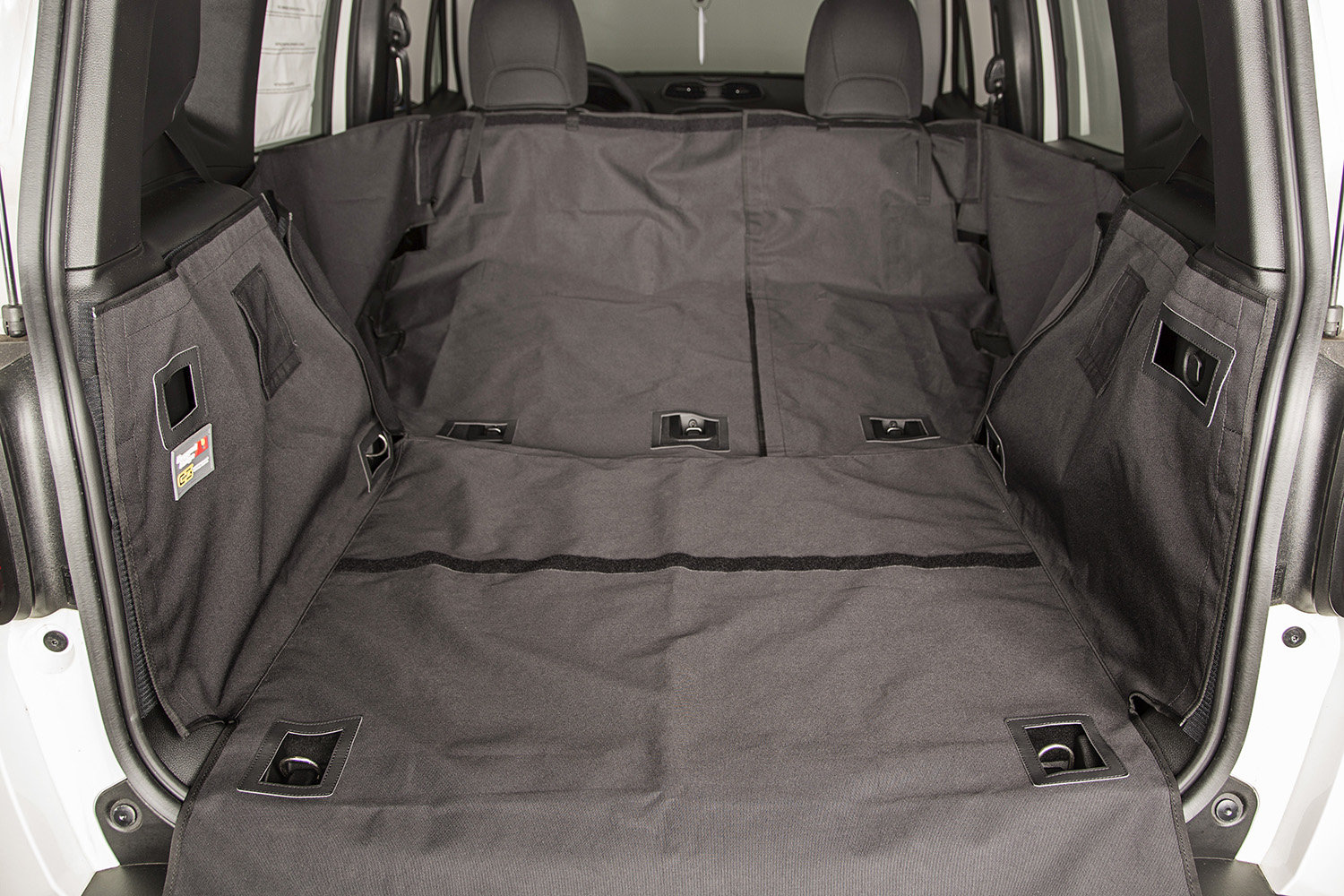 Rugged Ridge 13260.07 C3 Cargo Cover for 1517 Jeep Renegade BU Quadratec