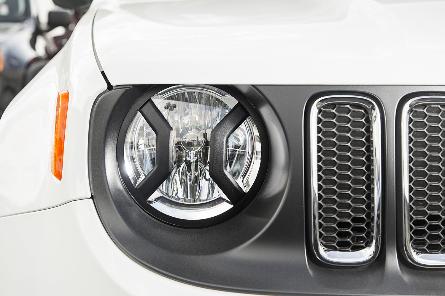 Rugged Ridge Headlight Euro Guards For 15 18 Jeep Renegade Bu Quadratec