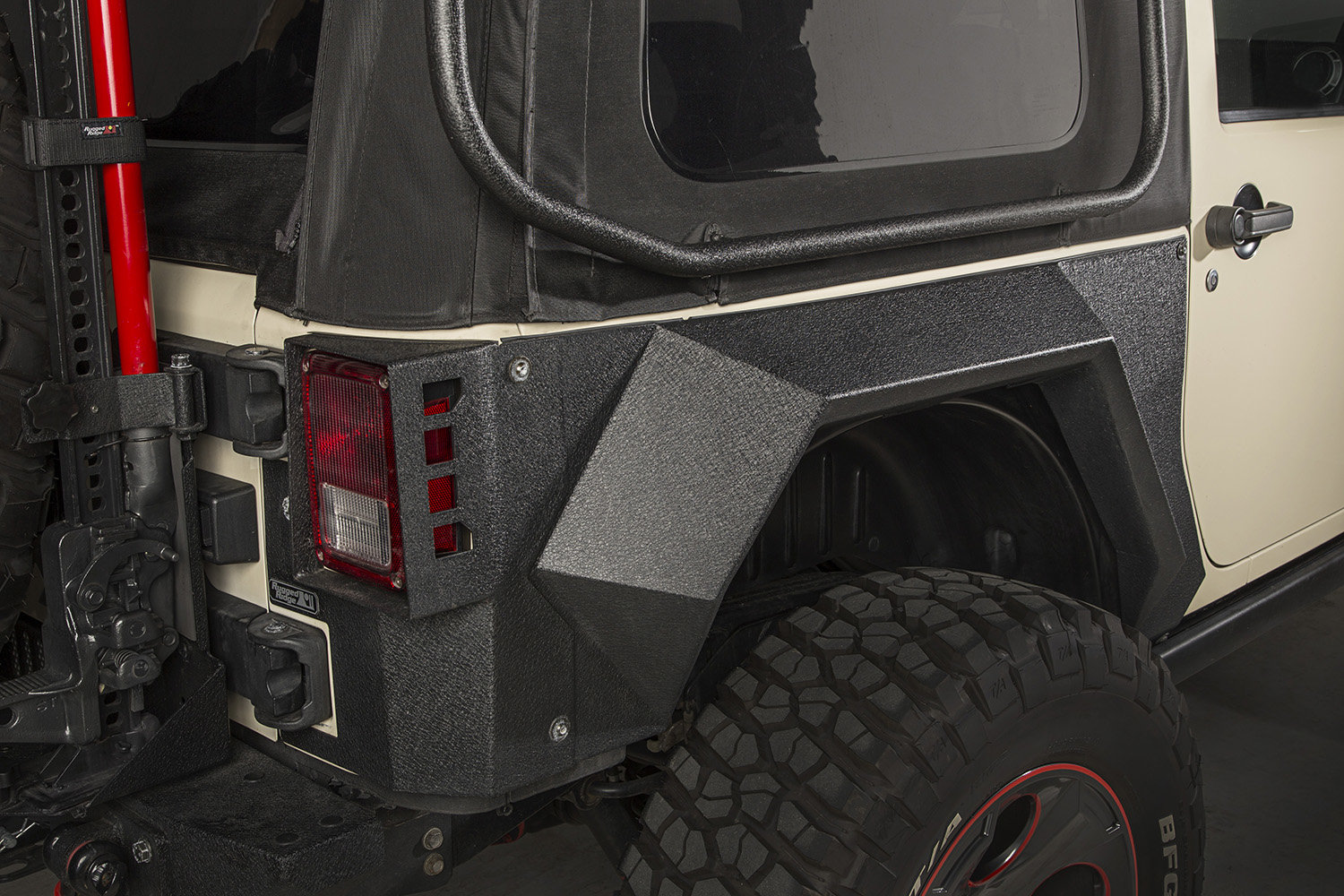Rugged Ridge XHD Rear Armor Fenders for 07-18 Jeep Wrangler JK | Quadratec