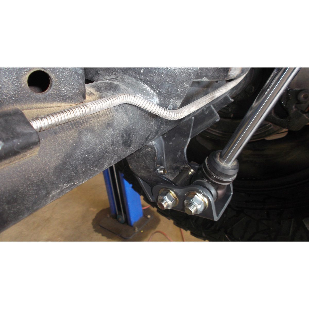 Synergy Manufacturing 8170 01 Rear Lower Shock Relocation