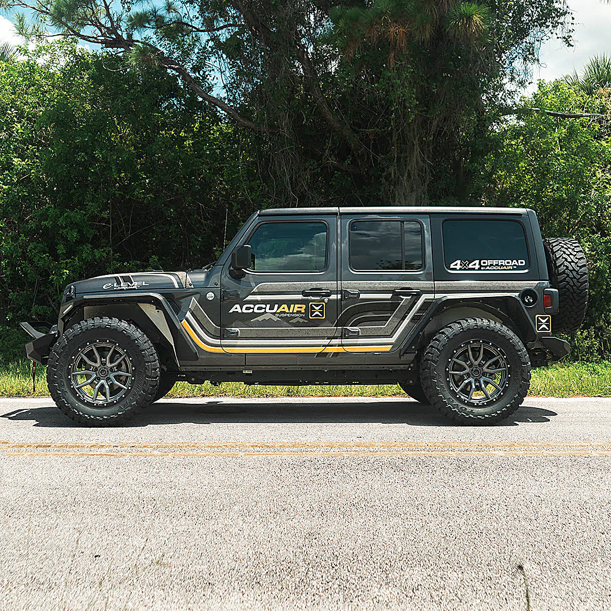 AccuAir AA-4104 Air Suspension System for 18-23 Jeep Wrangler JL Unlimited  4-Door | Quadratec