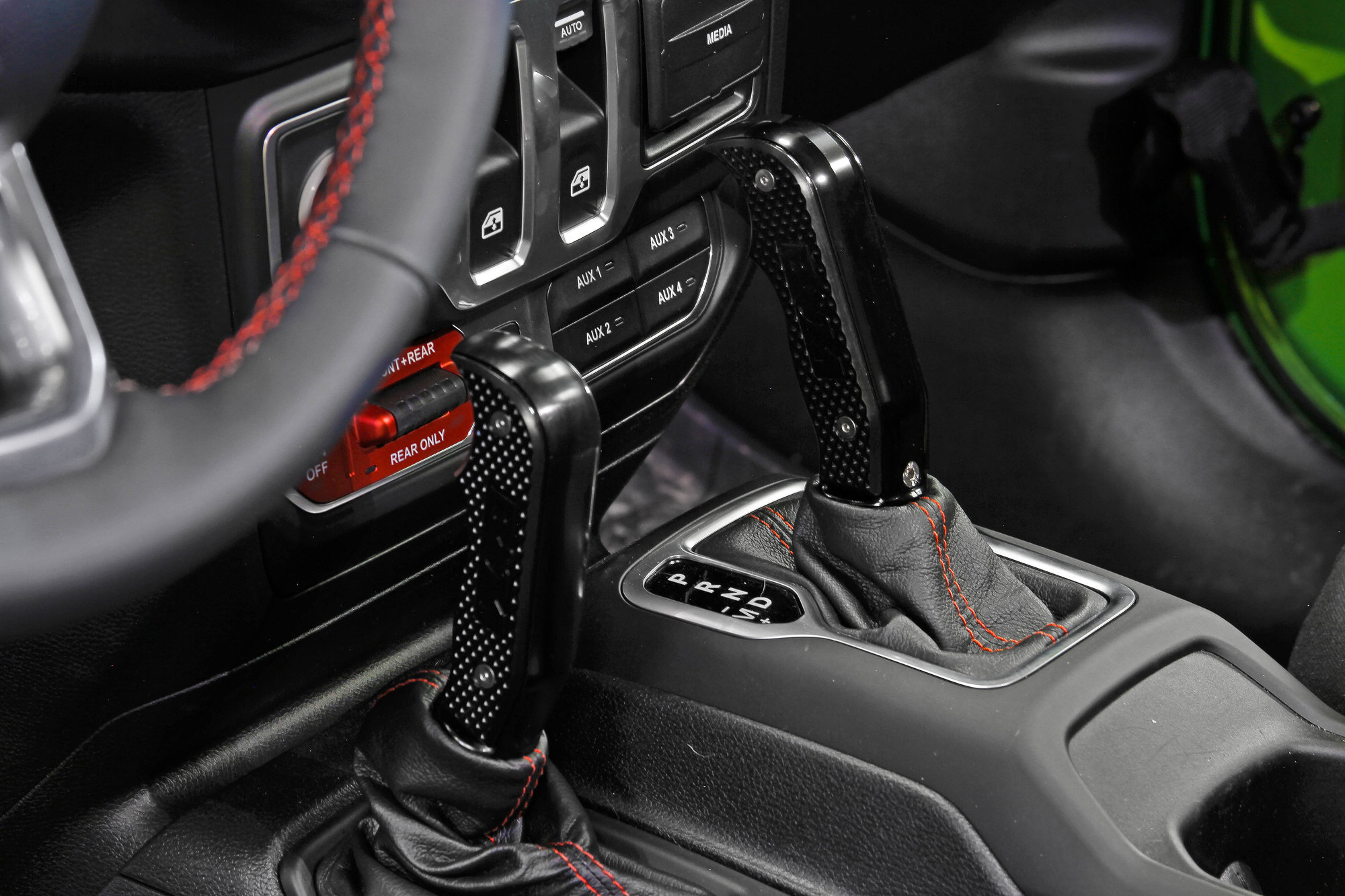 ラングラー JK 前期3.8L B&M シフトノブ マグナムグリップ セット B&M Racing Magnum Grip Automatic Transmission and Transfer Case