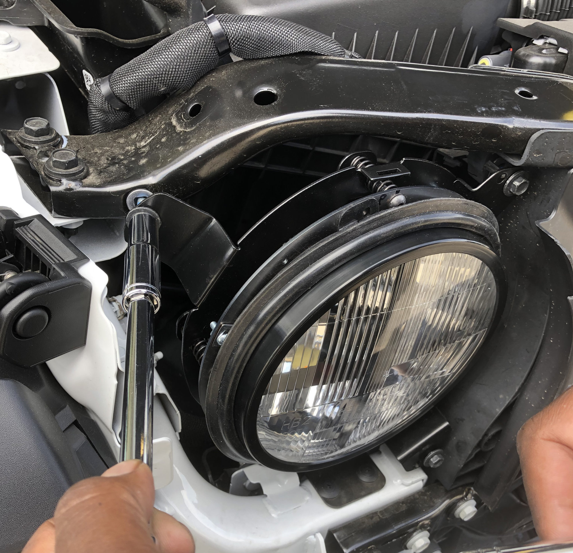 Delta Tech 011197LED2 QuadBar 1197 Series LED Headlight Set for 18