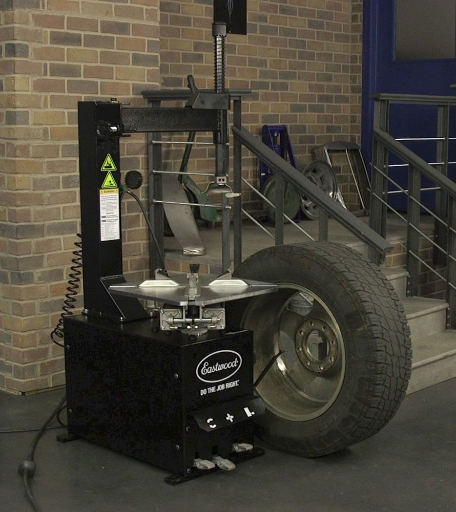 Eastwood 31638 Swing Arm Tire Changer Quadratec