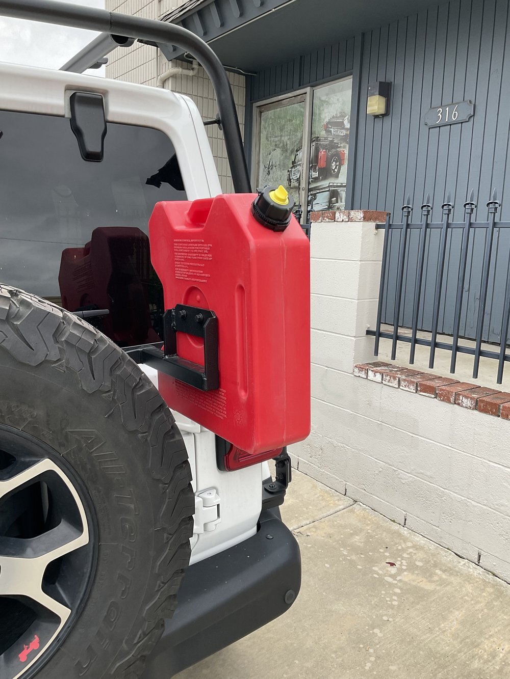 Garvin Rotopax Can Mount for 1823 Jeep Wrangler JL Quadratec
