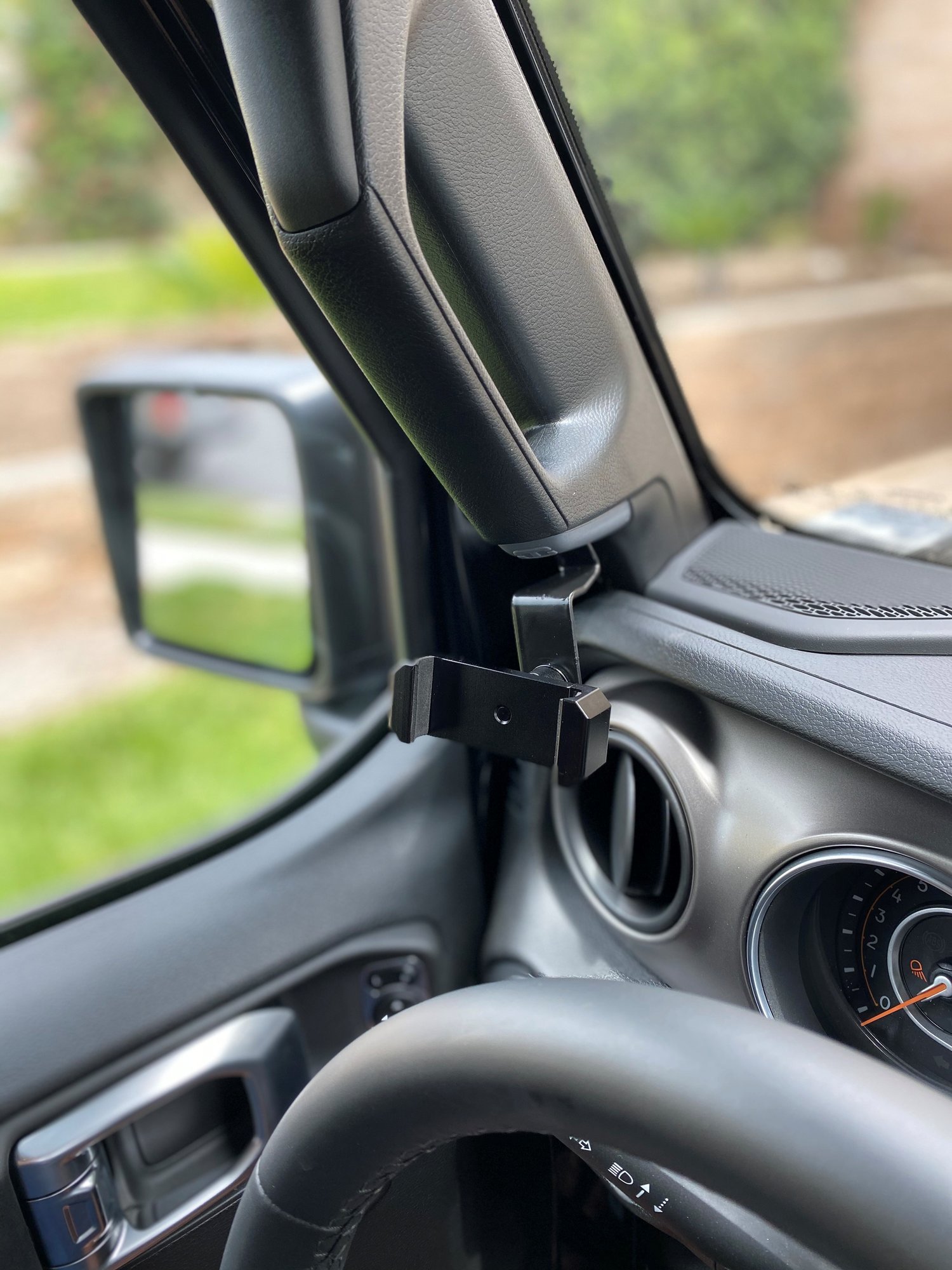 Overtread 19022 Grab Handle Phone Mount for 18-20Jeep Wrangler JL |  Quadratec