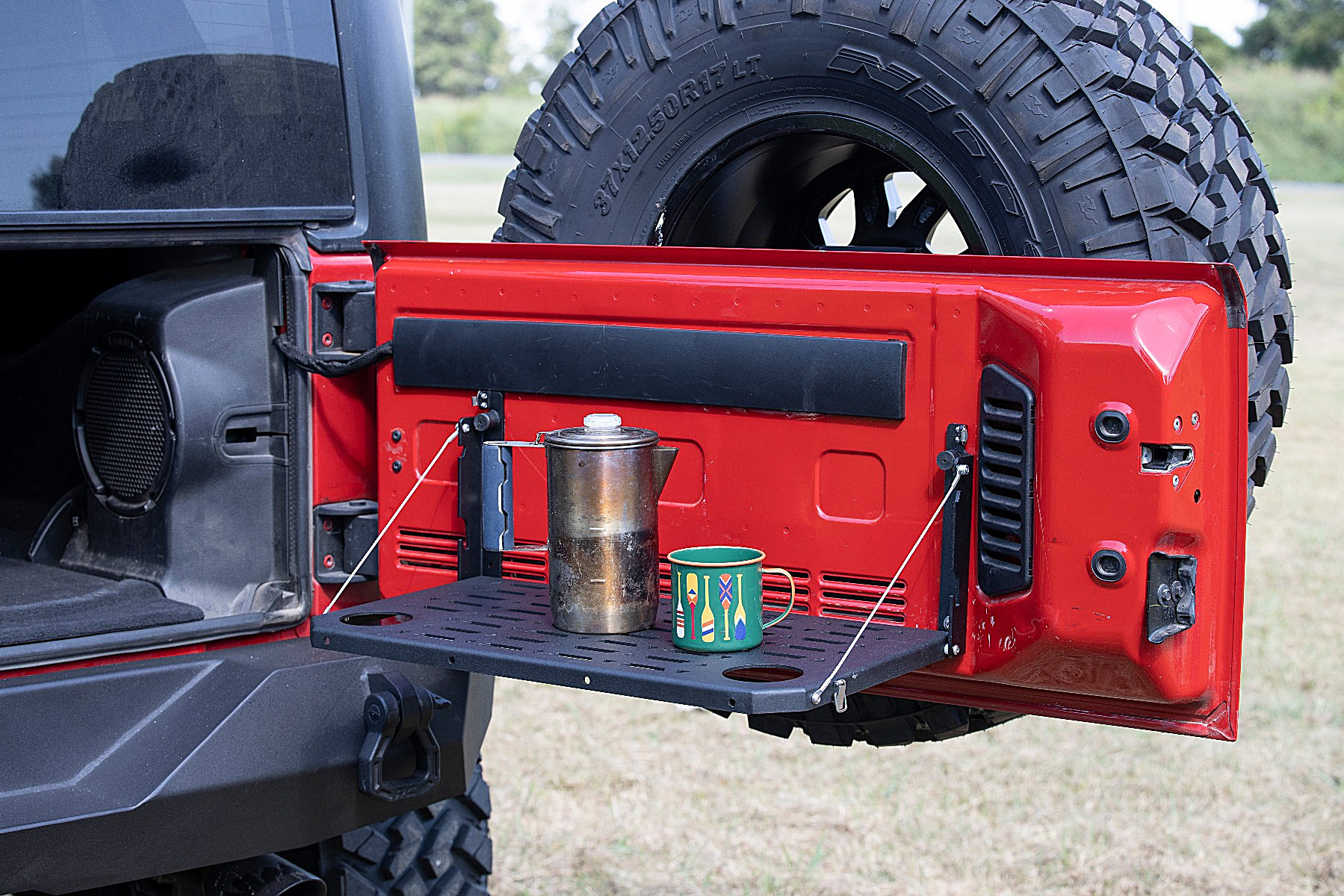 Rough Country 10630 Folding Tailgate Table for 07-18 Jeep Wrangler JK |  Quadratec