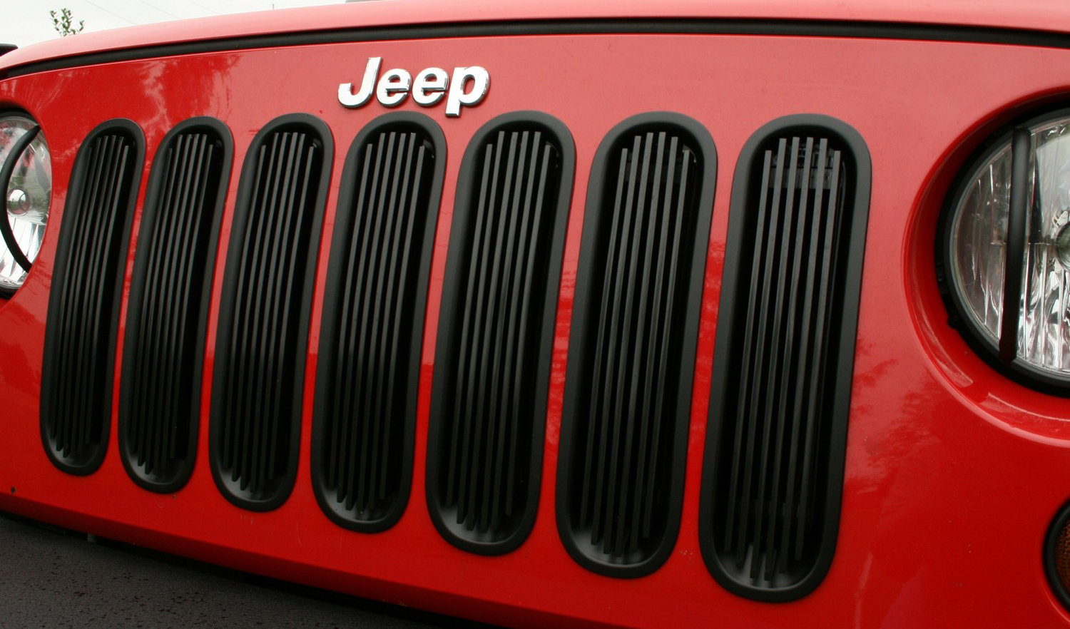 Rugged Ridge  Billet Grille Inserts in Black for 07-18 Jeep  Wrangler JK | Quadratec