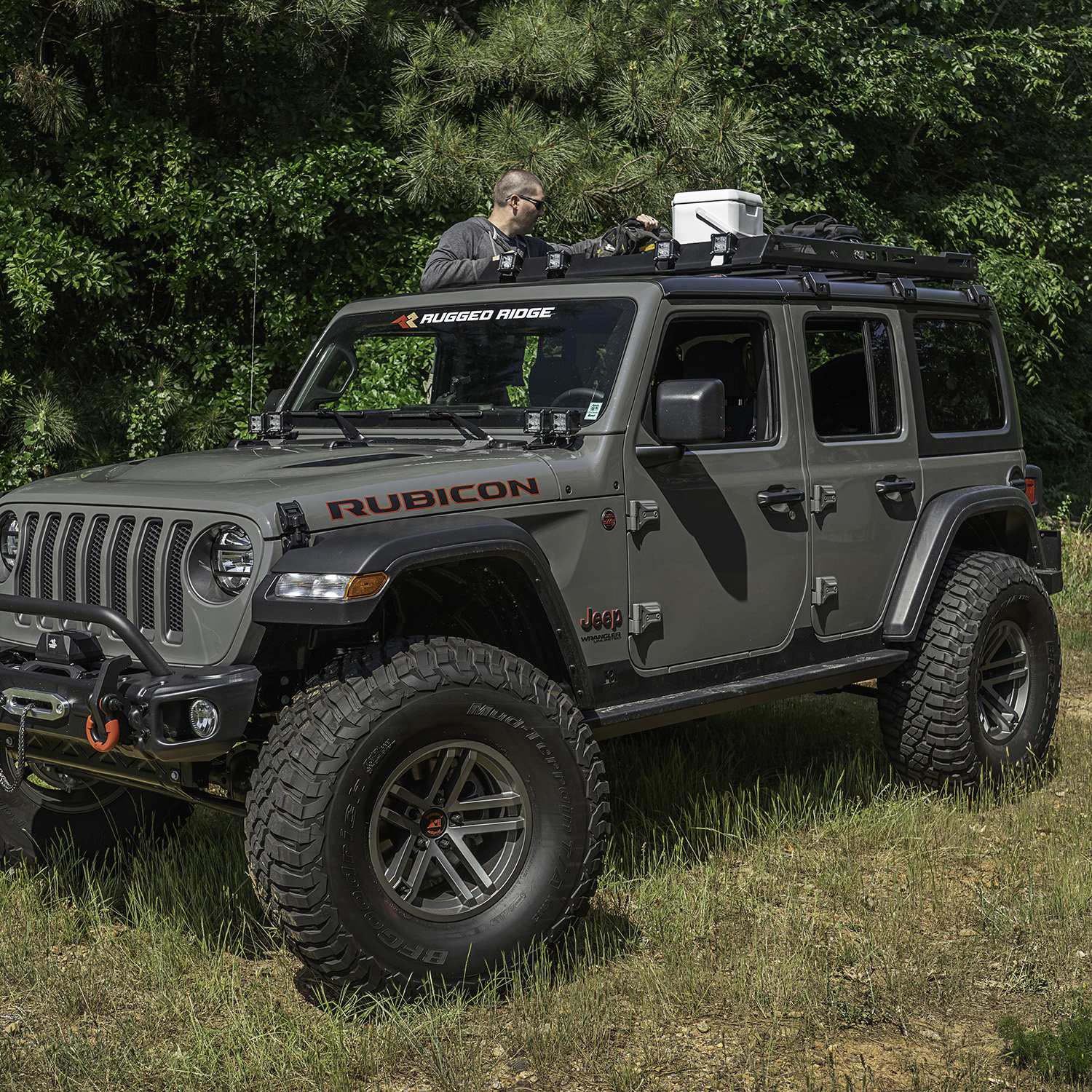 2018 Jeep Wrangler (JL) Rugged Ridge Roof Rack with Basket - 11703.04