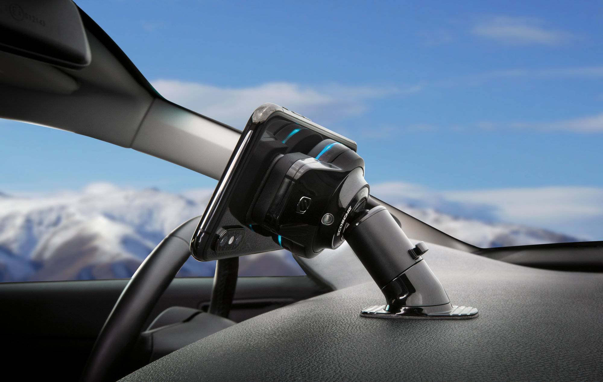 Scosche MCQDXTET MagicMount™ Charge 3 QIWireless Smartphone/GPS Dash Mount Quadratec