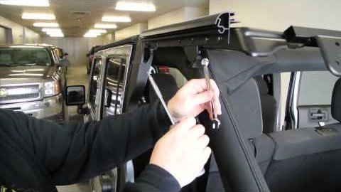 Embedded thumbnail for Bestop Trektop Pro Install