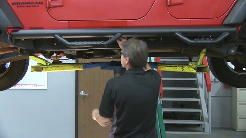 Embedded thumbnail for Go Rhino Dominator D2 Side Steps for 4 Door Jeep Wrangler JK  Installation