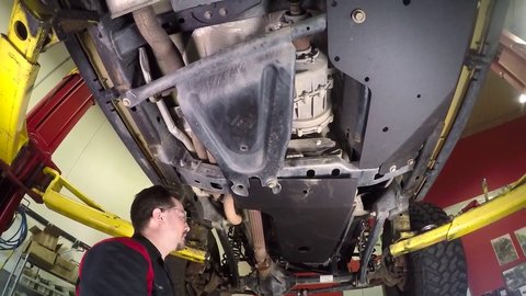 Embedded thumbnail for JcrOffroad Jeep Wrangler JK and JKU Engine Skid Installation